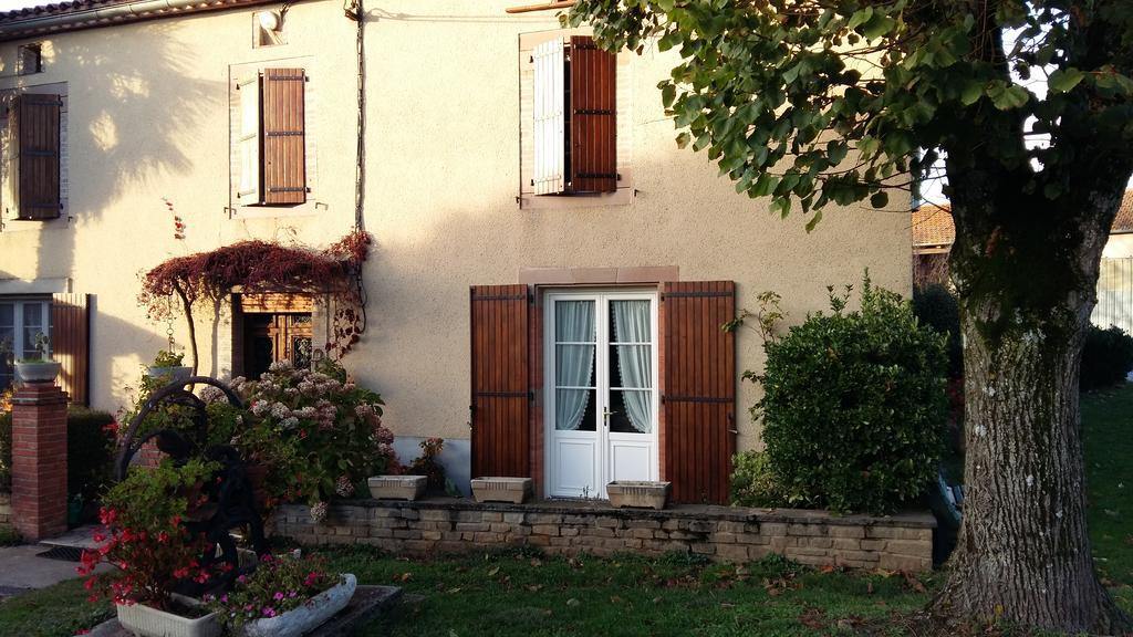 Charmante maison à la ferme Valderies Extérieur photo