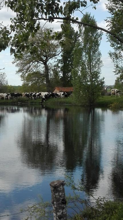 Charmante maison à la ferme Valderies Extérieur photo